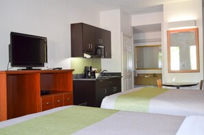 Premium bedding, desk, blackout curtains, soundproofing - Studio Suites Extended Stay Chattanooga TN (Chattanooga)