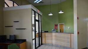 Reception - Studio Suites Extended Stay Chattanooga TN (Chattanooga)