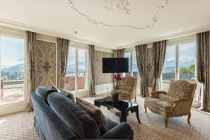 Suite, Terrace, Lake View | Living area