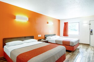 Desk, blackout drapes, free WiFi, bed sheets