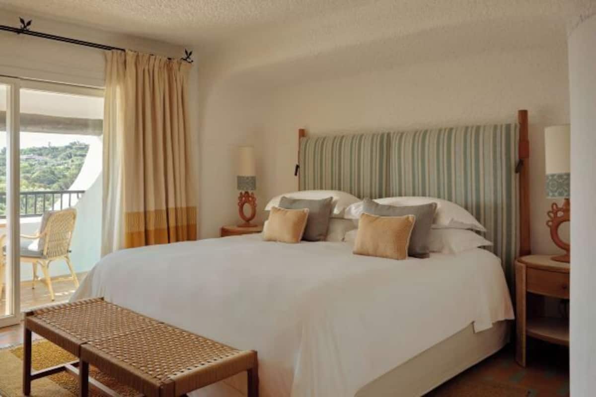 Daunenbettdecken, Minibar, Zimmersafe, Schreibtisch