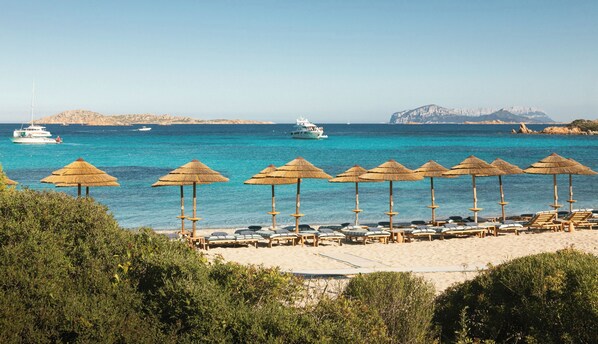 Privatstrand, Wasserski, Windsurfen, Strandbar