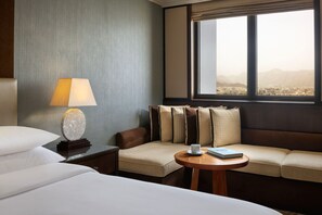 1 bedroom, premium bedding, pillowtop beds, minibar