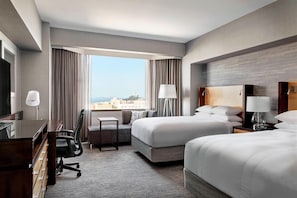 Couette en duvet d'oie, coffres-forts dans les chambres, bureau