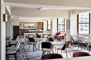 Lounge at San Francisco Marriott Union Square