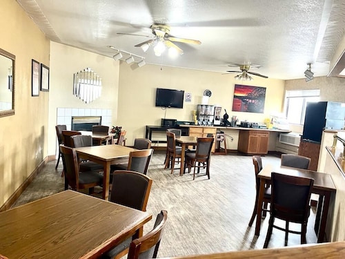 Econo Lodge Oacoma - Chamberlain West