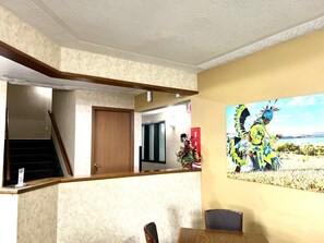 Staircase - Econo Lodge Oacoma - Chamberlain West (Oacoma)