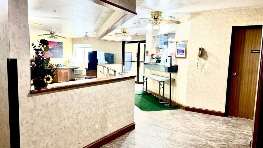 Econo Lodge Oacoma - Chamberlain West