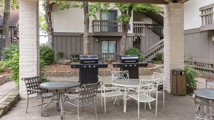 MainStay Suites Springfield South - Battlefield Rd