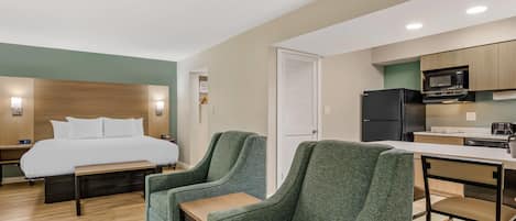 Svit - 1 kingsize-säng - icke-rökare | Sängtillbehör av högsta kvalitet och mörkläggningsgardiner