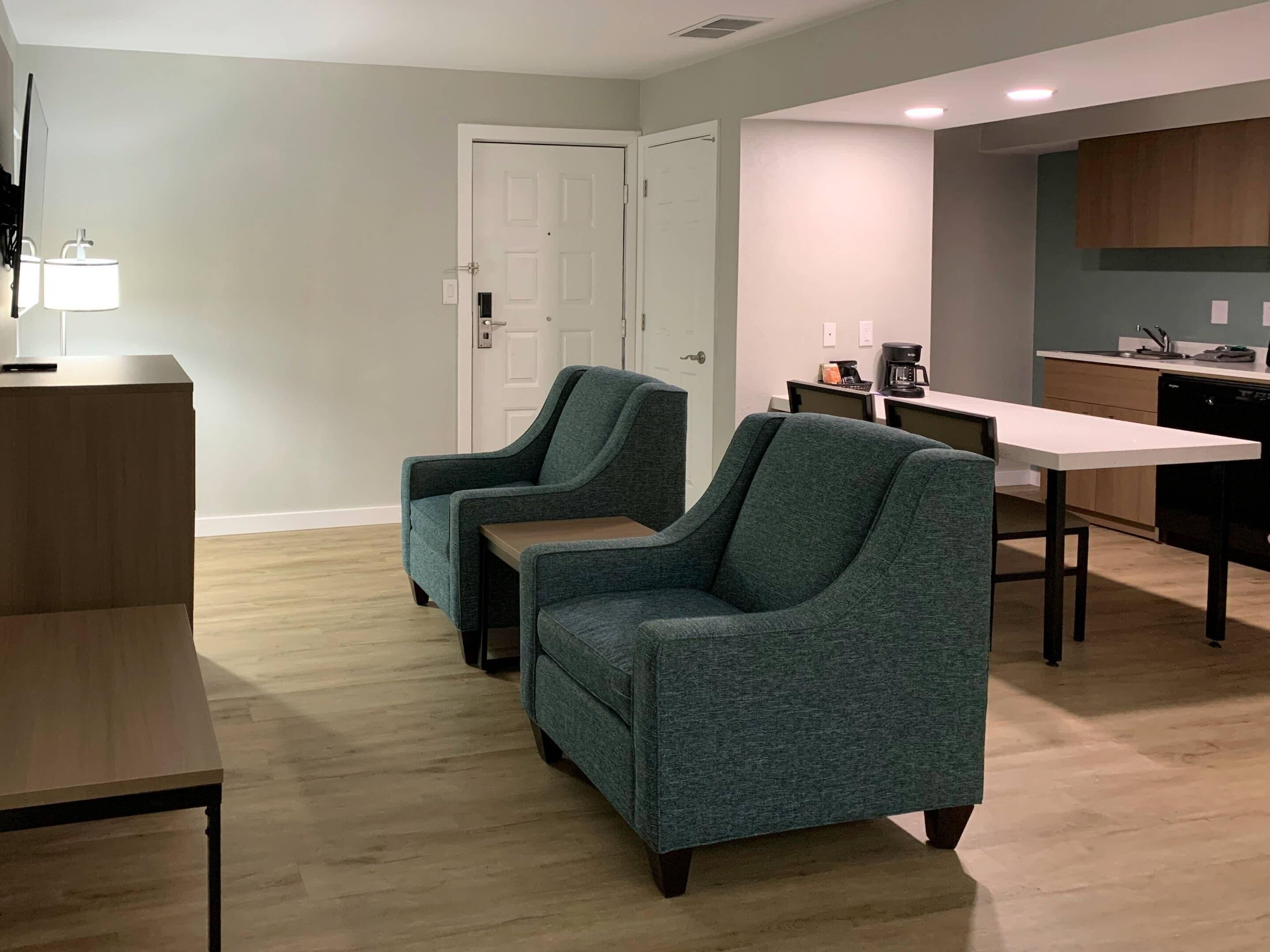 Suite, 1 King Bed, Non Smoking | Premium bedding, blackout drapes, iron/ironing board, free WiFi