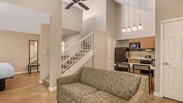 스위트, 침대(여러 개), 금연 | 고급 침구, 암막 커튼, 다리미/다리미판, 무료 WiFi