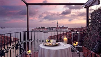 Suite, terrasse | Vue de la chambre
