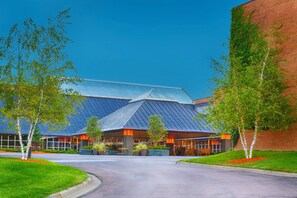 Exterior - Crowne Plaza Minneapolis West by IHG (Plymouth)