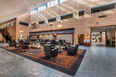 Crowne Plaza Minneapolis West by IHG