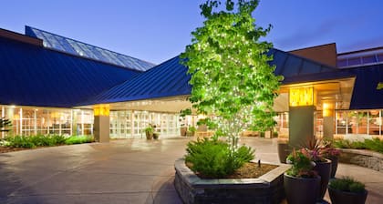 Crowne Plaza Minneapolis West by IHG