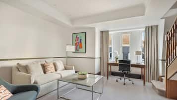 Phòng Suite Executive, 1 giường đôi, không hút thuốc, quang cảnh thành phố | 1 phòng ngủ, bộ đồ giường cao cấp, két bảo mật tại phòng, bàn