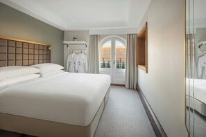 Executive Suite, 1 Double Bed, City View | Premium bedding, in-room safe, desk, blackout drapes - Leeds Marriott Hotel (Leeds)