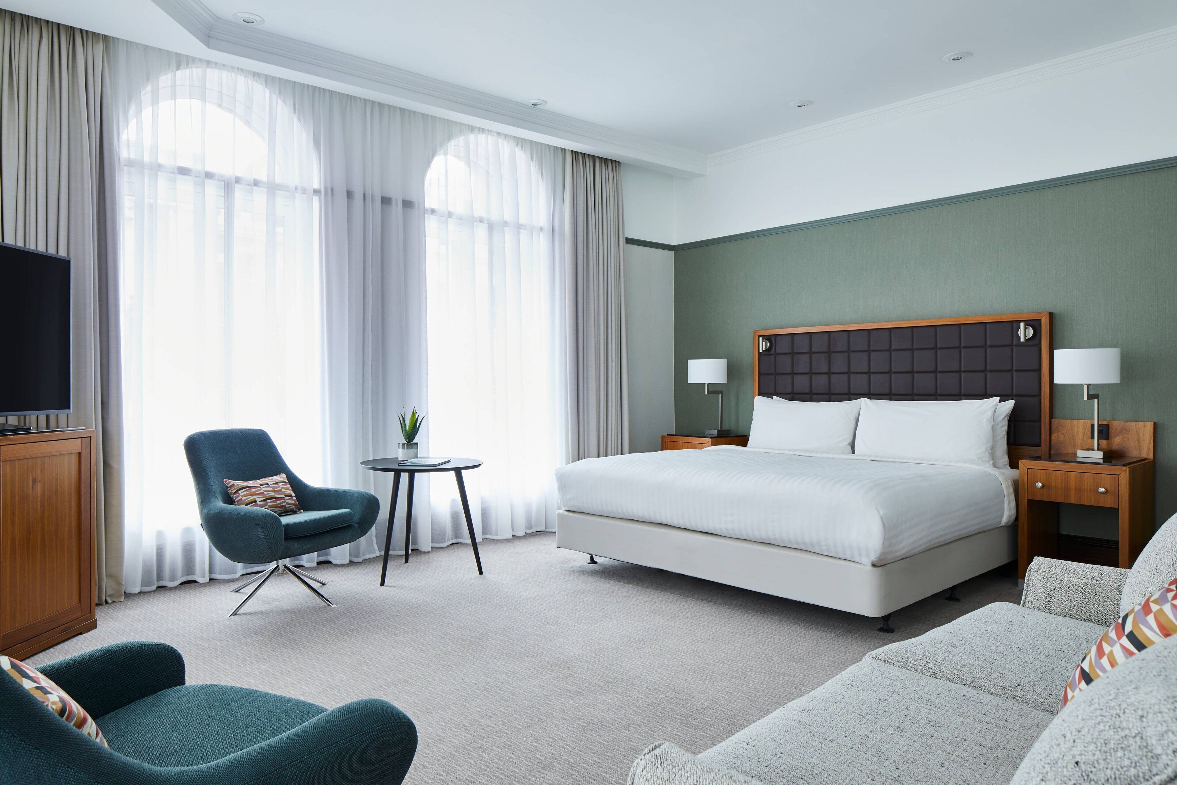 Junior Suite, 1 King Bed | Premium bedding, in-room safe, desk, blackout drapes