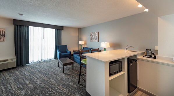 Suite, 1 King Bed, Non Smoking, Kitchenette (Walk-in Shower;with Sofabed) | Private kitchen