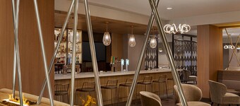 DoubleTree by Hilton Pointe Claire Montreal Airport West
