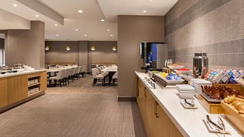 Daily full breakfast (CAD 25 per person)