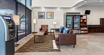 Quality Inn & Suites at Tropicana Field