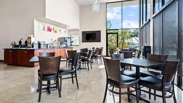 Free daily continental breakfast