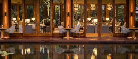Breakfast, lunch, dinner served; al fresco dining