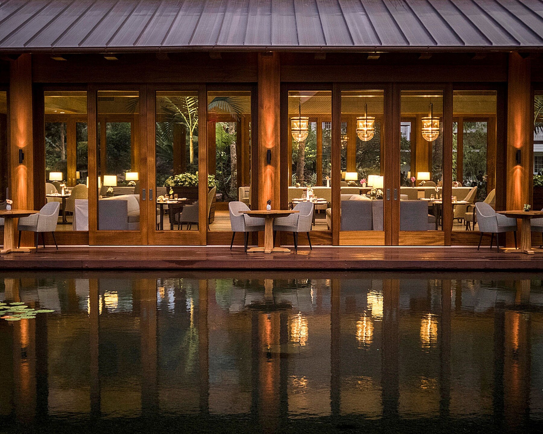 Se sirven desayunos, comidas y cenas 