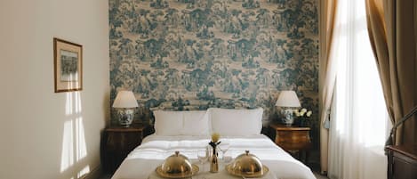 Habitación Premium, 1 cama King size, vista al río | Sábanas de algodón egipcio, ropa de cama de alta calidad y minibar