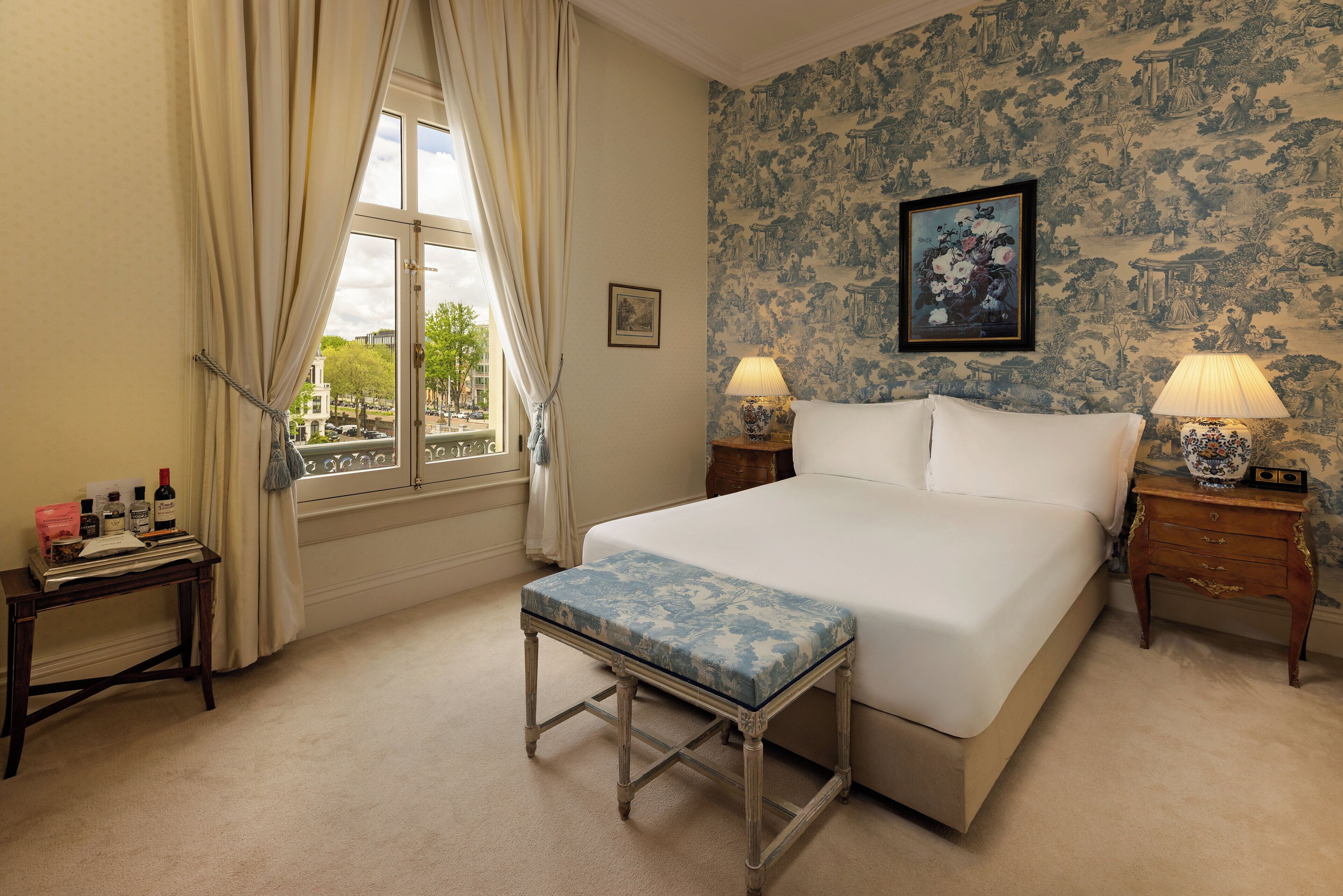 Classic Room | Egyptian cotton sheets, premium bedding, minibar, in-room safe