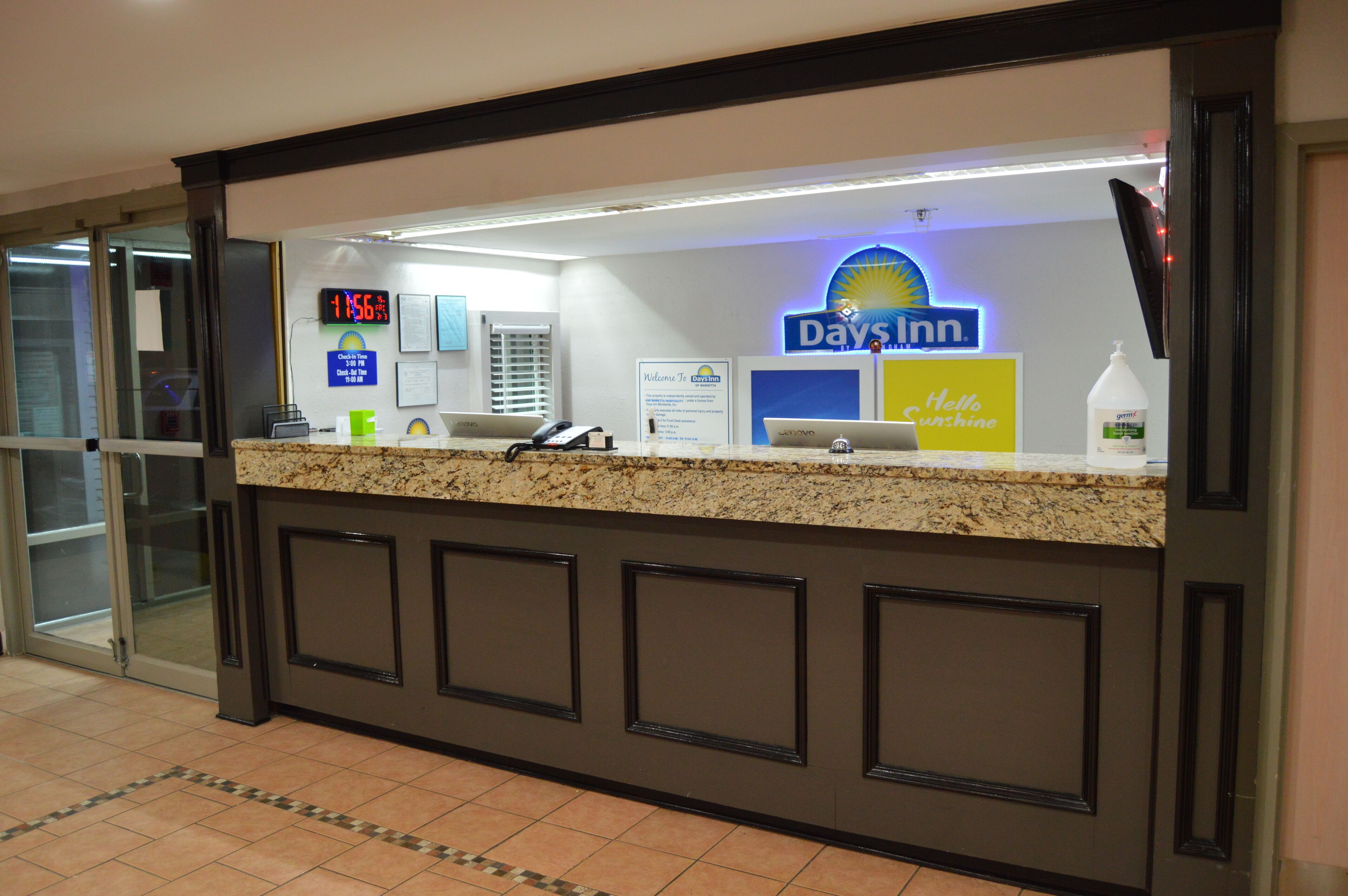 Fachada de la propiedad