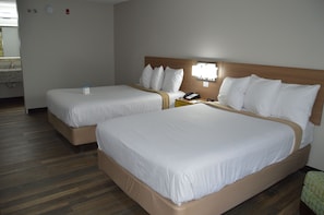 Duschwanne, kostenlose Toilettenartikel, Handtücher