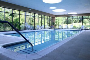 Piscine intérieure