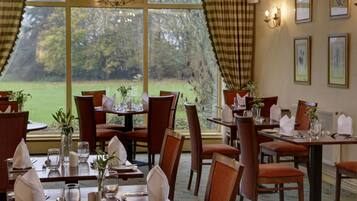 2 restaurants, breakfast, lunch, dinner served; international cuisine