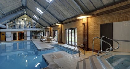 Knights Hill Hotel & Spa