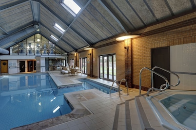 Knights Hill Hotel & Spa