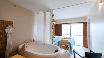 Phòng trị liệu đôi, chăm sóc móng tay/chân