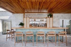 Poolside bar