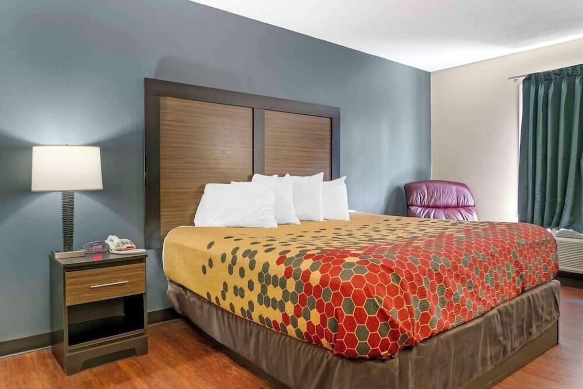Premium bedding, desk, free WiFi, bed sheets