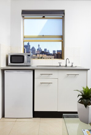 Fridge, microwave