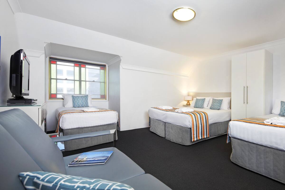 مكواة/لوح كي وأسرّة قابلة للطي وواي فاي مجانًا