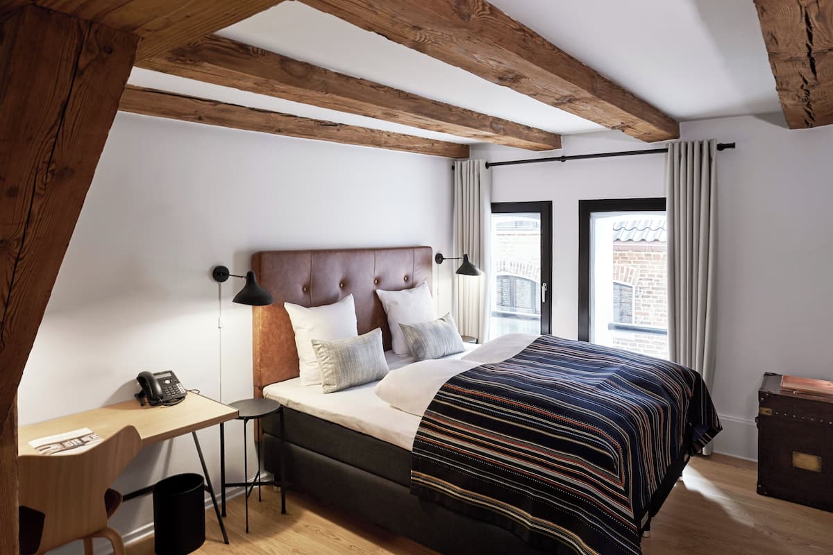 Premium bedding, minibar, in-room safe, desk
