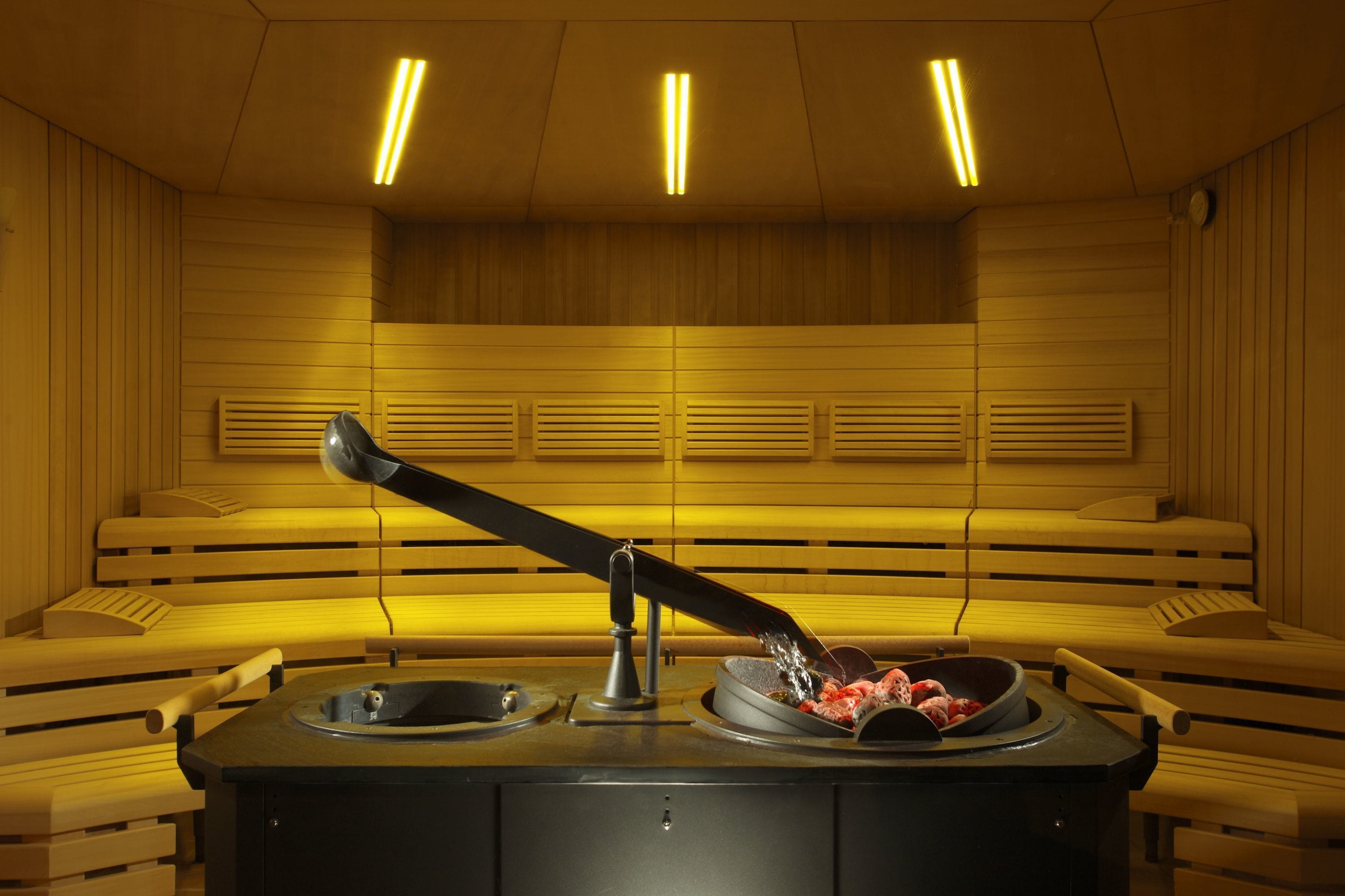 couples treatment room(s), sauna, hot tub, steam room