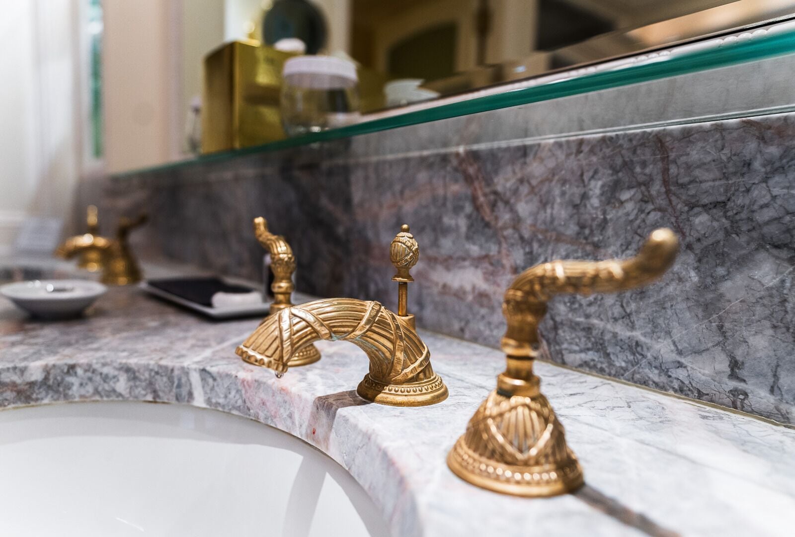 combined shower/bathtub, designer toiletries, hair dryer, bathrobes