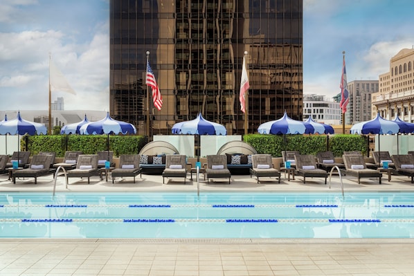 Outdoor pool, pool loungers