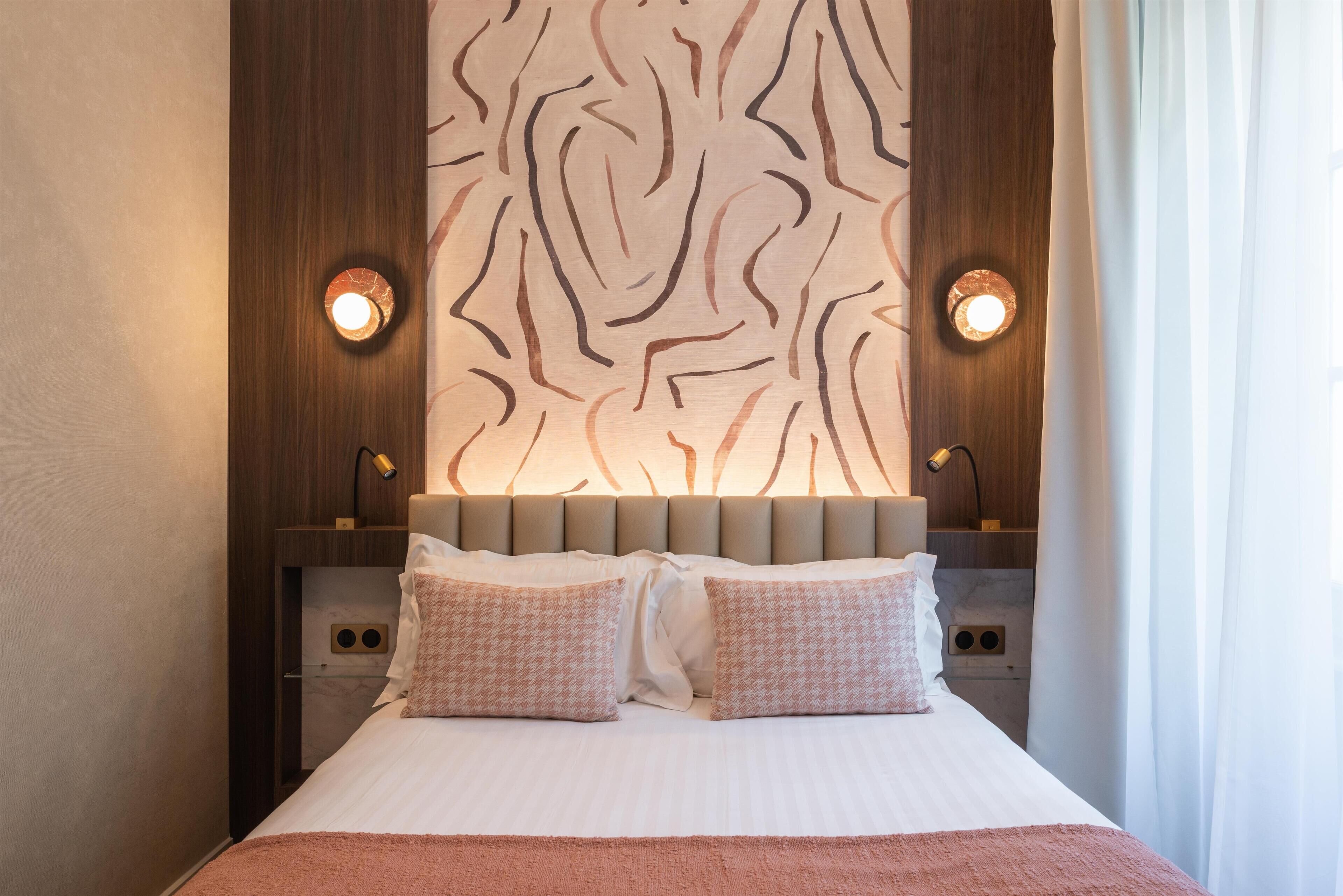 comfort room, 1 double bed, non smoking (eiffel tower view) | in-room safe, desk, laptop workspace, blackout curtains