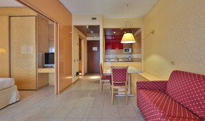 Suite, 1 Queen Bed with Sofa bed | Down duvets, minibar, in-room safe, free WiFi