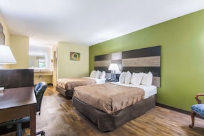 Down duvets, desk, iron/ironing board, rollaway beds - Quality Inn Kings Mountain (Kings Mountain)